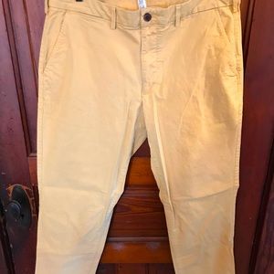 Gap Men’s Slim Fit Chino/Khaki Pants Size 36/32